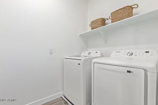 3230 E THOMAS Road 114, Mesa, AZ 85213