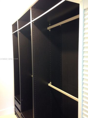 454 Lakeview Dr 2, Weston, FL 33326