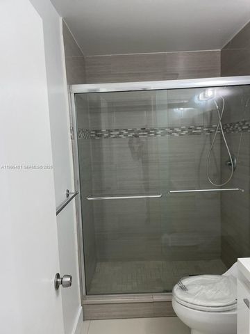 454 Lakeview Dr 2, Weston, FL 33326