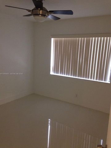 454 Lakeview Dr 2, Weston, FL 33326