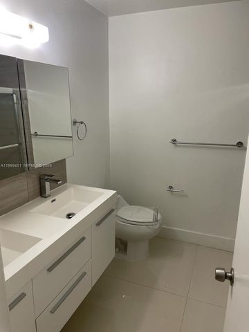 454 Lakeview Dr 2, Weston, FL 33326