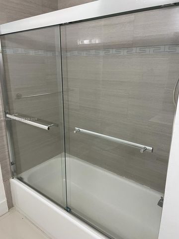 454 Lakeview Dr 2, Weston, FL 33326