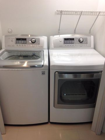 454 Lakeview Dr 2, Weston, FL 33326