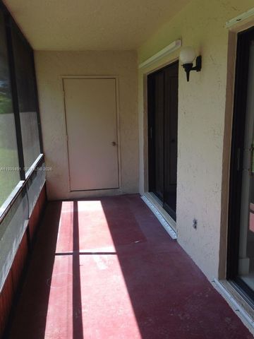 454 Lakeview Dr 2, Weston, FL 33326