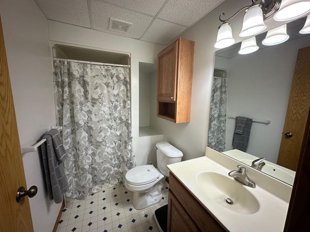 4212 Valley Drive NW, Rochester, MN 55901