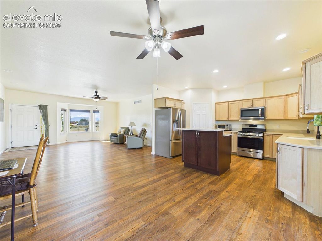 824 S Cayuga Court, Pueblo West, CO 81007 — photo 5