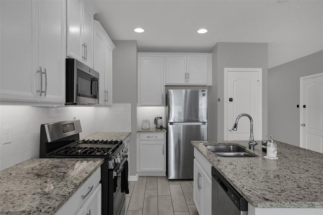 242 CEDAR BARK LANE, Sanford, FL 32771
