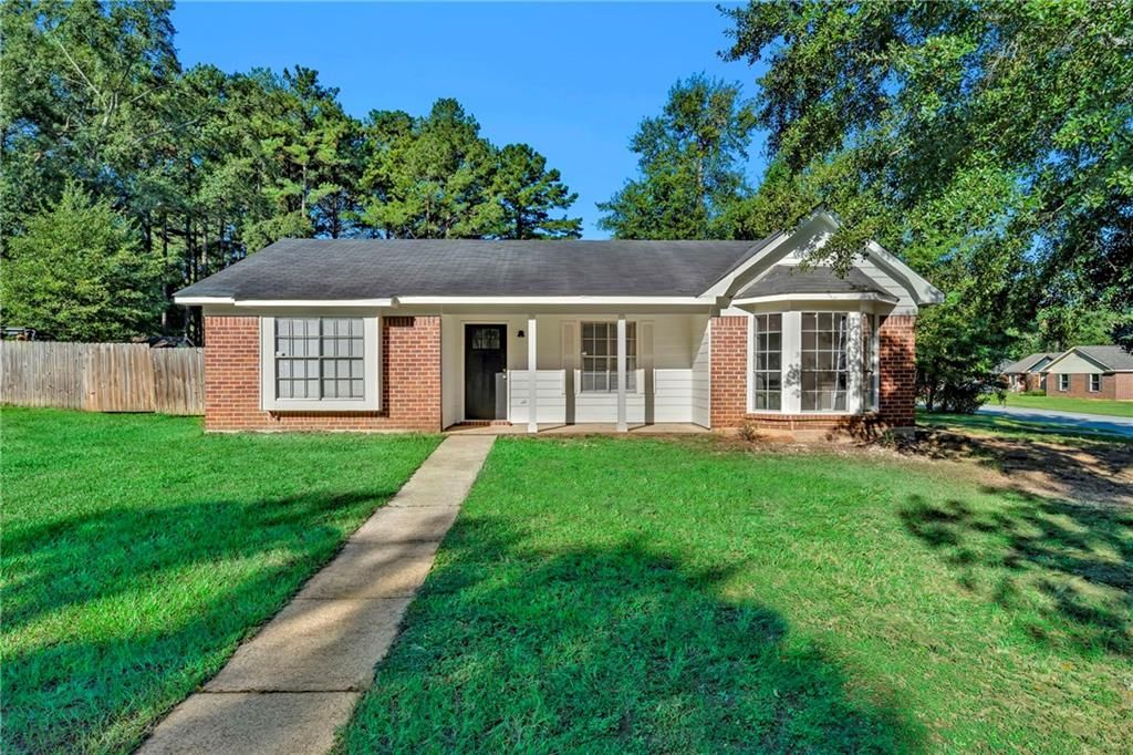 750 Royal Woods Drive E, Mobile, AL 36608 — exterior