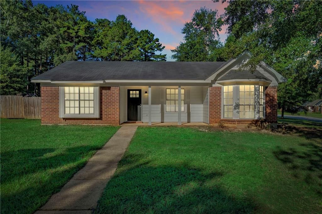750 Royal Woods Drive E, Mobile, AL 36608 — photo 2