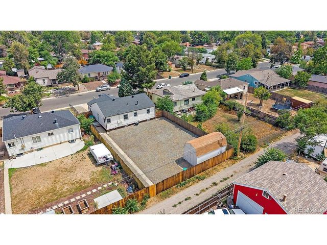 2357 Nome St, Aurora, CO 80010