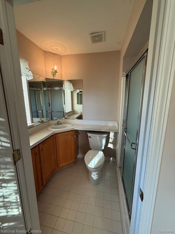 59291 Royal Oak Court, Washington Township, MI 48094