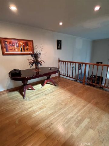 4325 Whitsett, Studio City, CA 91604