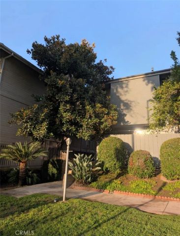 4325 Whitsett, Studio City, CA 91604