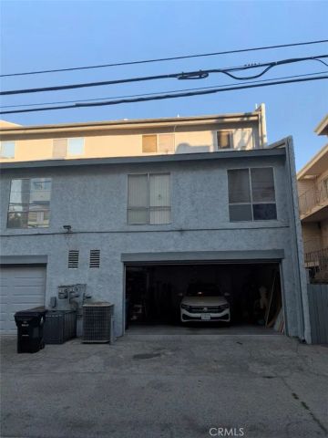 4325 Whitsett, Studio City, CA 91604