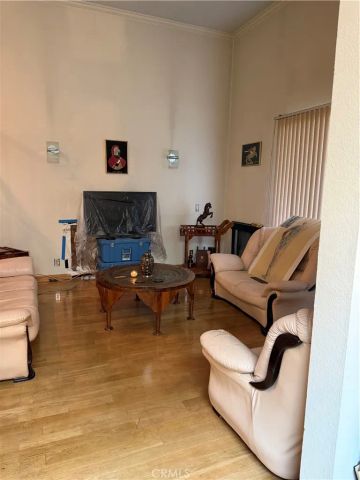 4325 Whitsett, Studio City, CA 91604