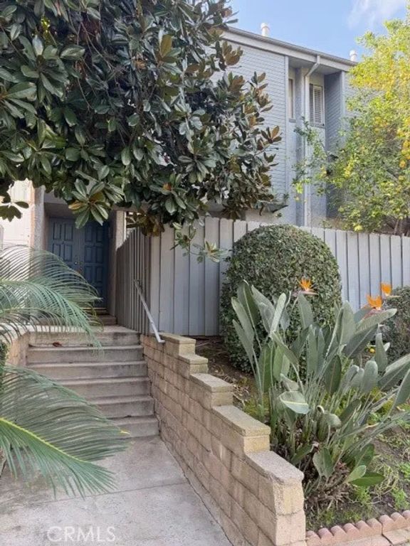 4325 Whitsett, Studio City, CA 91604