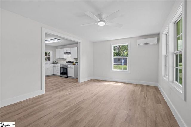 400 Palmetto Avenue, Greenville, SC 29611