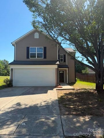 8207 Belmont Stables Drive, Charlotte, NC 28216