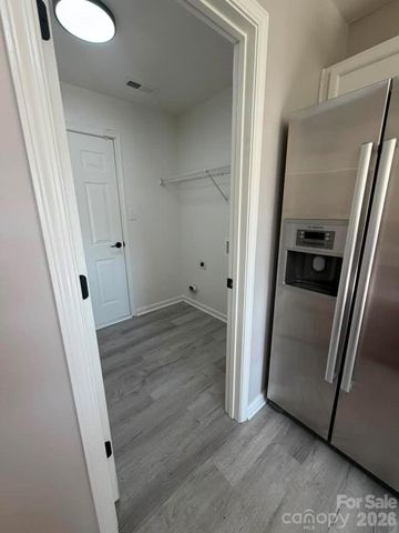 8207 Belmont Stables Drive, Charlotte, NC 28216