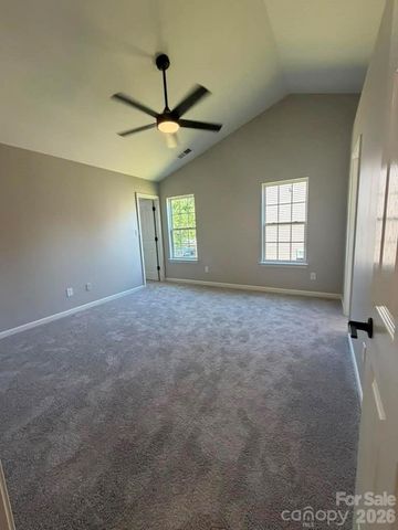 8207 Belmont Stables Drive, Charlotte, NC 28216