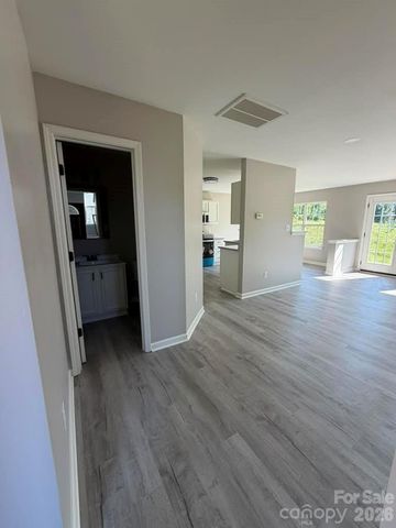 8207 Belmont Stables Drive, Charlotte, NC 28216