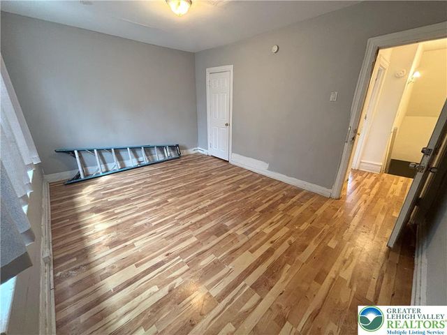 19 South 14th Street, Allentown City, PA 18102