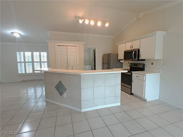 2727 SE 8th AVE, Cape Coral, FL 33904