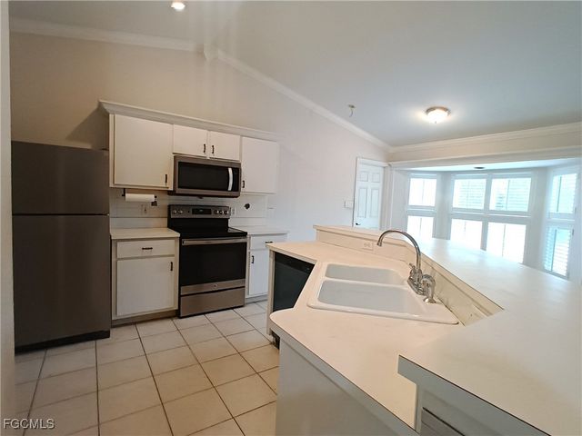 2727 SE 8th AVE, Cape Coral, FL 33904