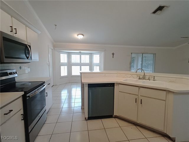 2727 SE 8th AVE, Cape Coral, FL 33904