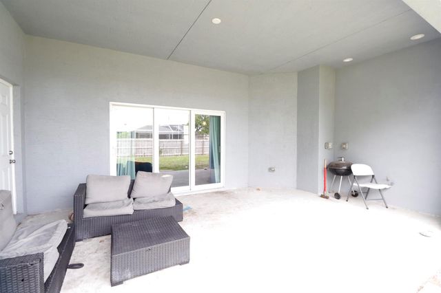 134 NW Heather Street, Port St. Lucie, FL 34983