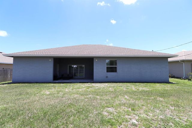 134 NW Heather Street, Port St. Lucie, FL 34983