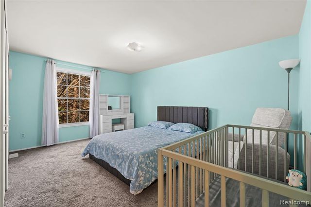 5686 Stratford Drive, West Bloomfield, MI 48322