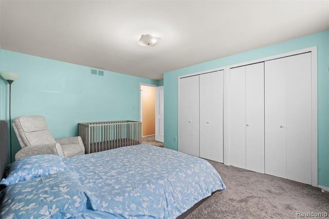 5686 Stratford Drive, West Bloomfield, MI 48322