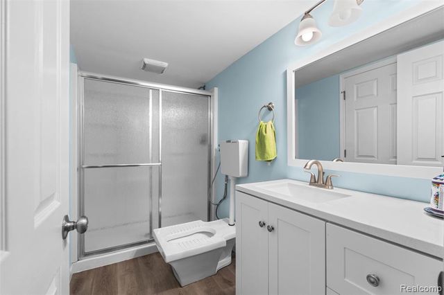 5686 Stratford Drive, West Bloomfield, MI 48322