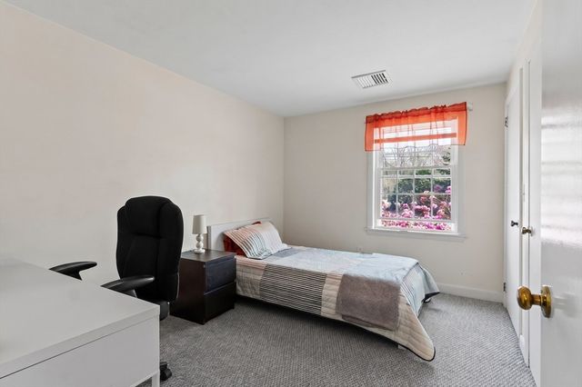 34 Smith, Rehoboth, MA 02769