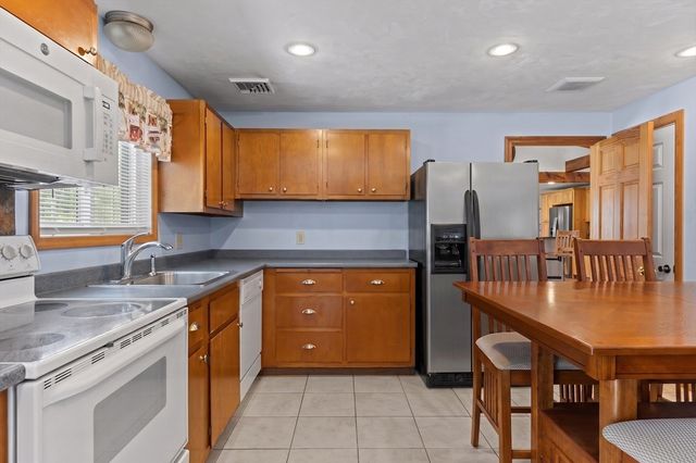 34 Smith, Rehoboth, MA 02769