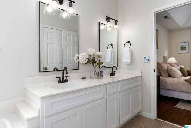 1056 CASTLEMAINE TRAIL, Birmingham, AL 35226