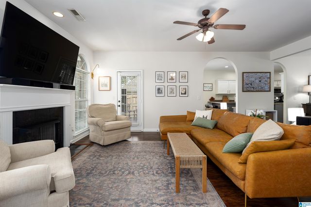 1056 CASTLEMAINE TRAIL, Birmingham, AL 35226