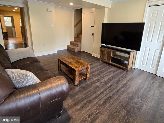 105 PENSDALE ST, Philadelphia, PA 19127