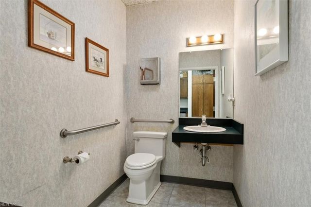732 Thimble Shoals Blvd Ste 105, Newport News, VA 23606