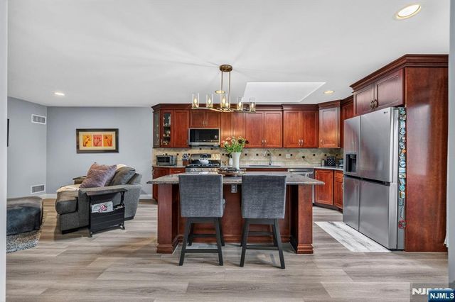 69 Peach Hill Court, Ramsey, NJ 07446