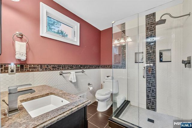 69 Peach Hill Court, Ramsey, NJ 07446