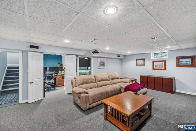 69 Peach Hill Court, Ramsey, NJ 07446