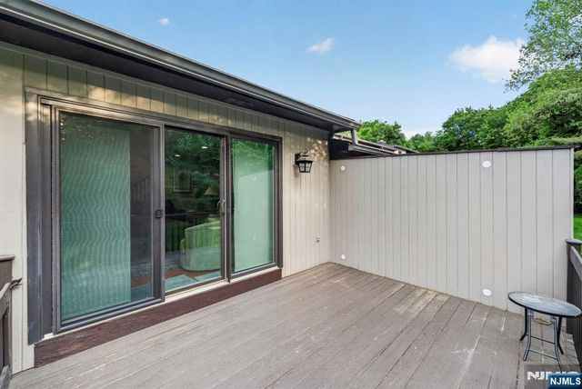 69 Peach Hill Court, Ramsey, NJ 07446