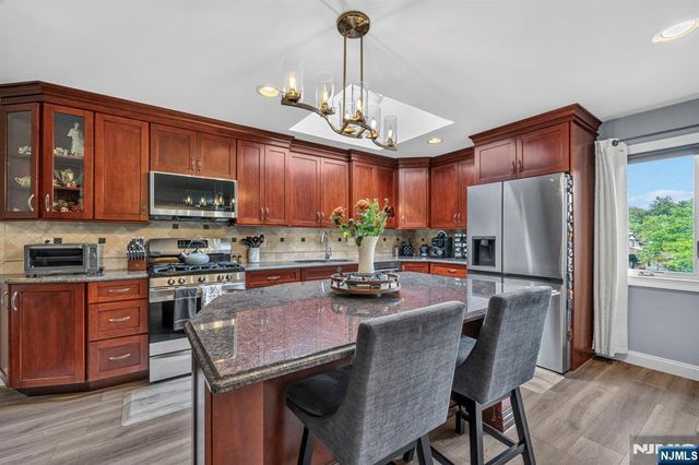 69 Peach Hill Court, Ramsey, NJ 07446