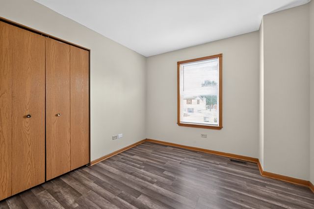 1301 Brookfield Drive, Plainfield, IL 60586