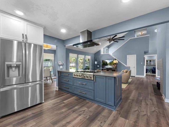 42 Huntsmans Horn Circle, Spring, TX 77380