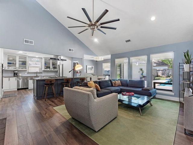 42 Huntsmans Horn Circle, Spring, TX 77380