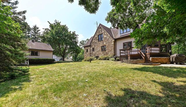 30406 Forest DRIVE, Burlington, WI 53105