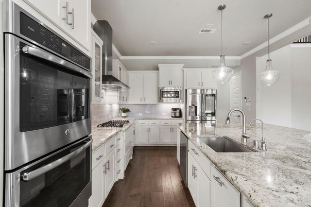 5711 Clouds Creek Lane, Sugar Land, TX 77479